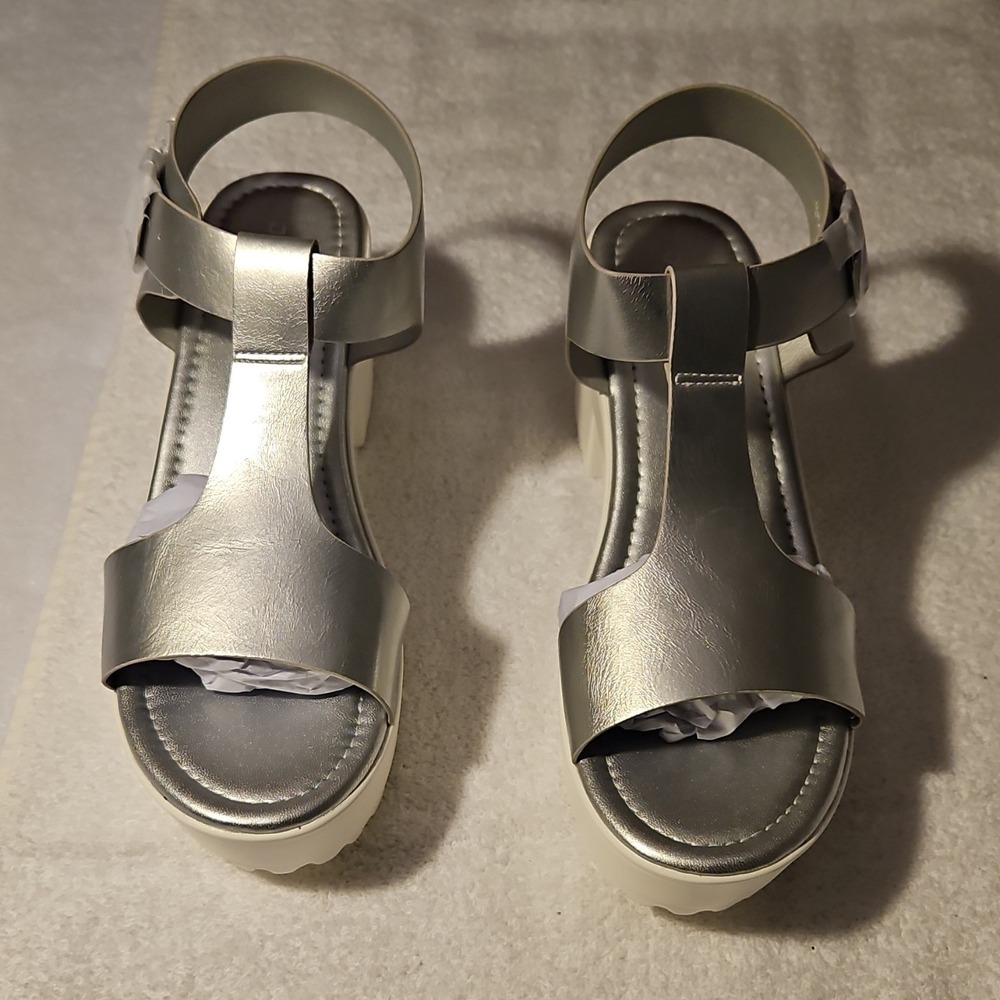 J. Adams Silver PU Slingback Block Heel Sandals Buckle Women's Size 9.5